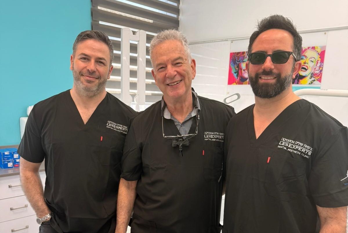 צוות רופאים מומחים